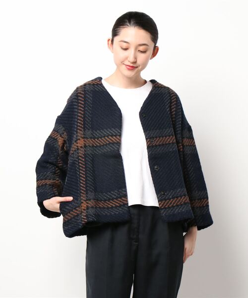 Morris & Sons（モリスアンドサンズ）の「【MORRIS & SONS】Vネックショートコート WOMEN（ノーカラージャケット・レディース・ブルー系その他5/ブルー系その他6・FREE）」の22枚目の写真