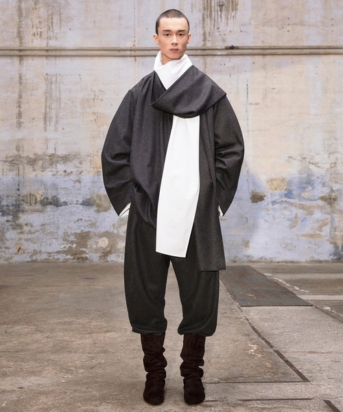 HED MAYNER(ヘドメイナー)の「【HED MAYNER】 SCALF COLLAR SHIRT(シャツ/ブラウス・メンズ・グレー・SMALL)」の2枚目の写真