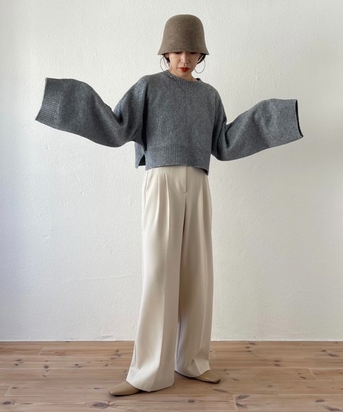 wee9s（ウィークス）の「wide sleeve short knit / ワイドスリーブショートニット（ニット/セーター・レディース・ベージュ/グレー/アイボリー/ブラック/ブルー・FREE）」の6枚目の写真