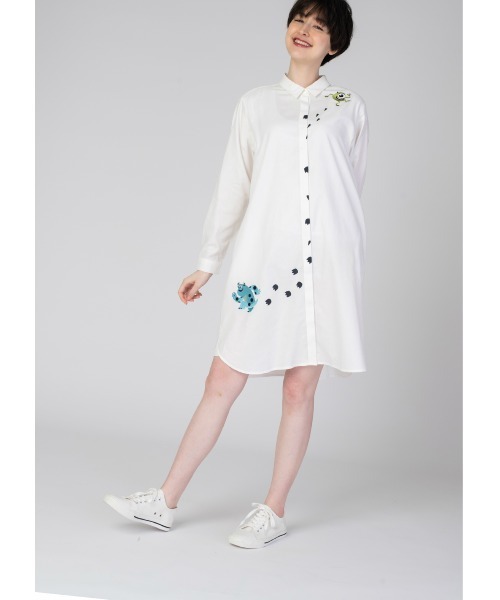 マイク サリー グラニフ のシャツワンピース マイク サリー 足跡 モンスターズ 足跡 モンスターズ ワンピース ドレス シャツワンピース