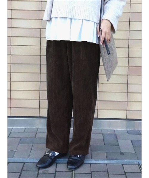 Lugnoncure（ルノンキュール）の「コーデュロイイージーパンツ（その他パンツ・レディース・オフホワイト/ピンク/チャコール・ﾌﾘ-）」の2枚目の写真