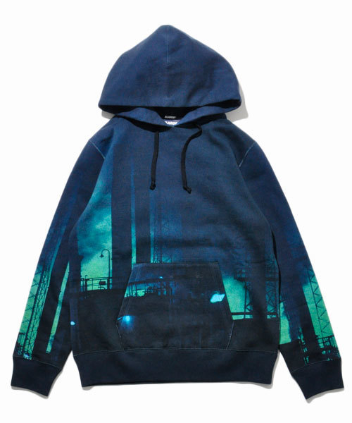 XLARGE（エクストララージ）の「INDUSTRIAL PRINT PULLOVER HOOD SWEAT（パーカー・メンズ・ブラック/ネイビー・SMALL/MEDIUM/X-LARGE/LARGE）」の2枚目の写真