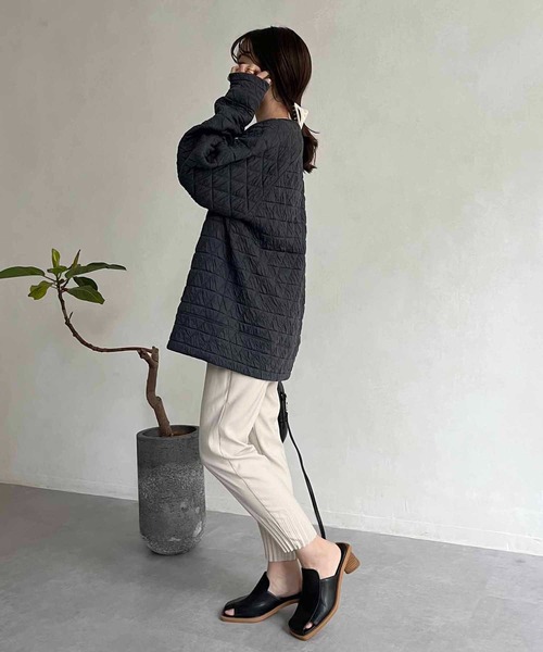 CAPRICIEUX LE'MAGE(カプリシューレマージュ)の「キルトプルオーバー(Tシャツ/カットソー・レディース・チャコールグレー/ライトベージュ・FREE)」の16枚目の写真