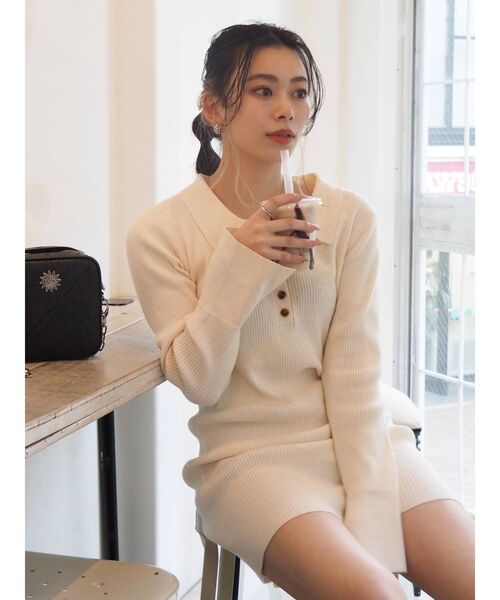 EVRIS(エヴリス)の「シャツミニニットワンピース(ワンピース・レディース・ブラック/オレンジ/アイボリー/パープル・FREE)」の8枚目の写真