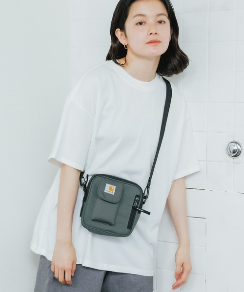 Carhartt WIP(カーハートダブリューアイピー)の「Carhartt WIP/カーハートダブリューアイピー ESSENTIALS BAG SMALL ショルダーバッグ ミニバッグ(ショルダーバッグ・メンズ・ベージュ/ブラック/グリーン/ワインレッド/ブラウン/パープル/ダークグリーン・ONE SIZE)」の6枚目の写真
