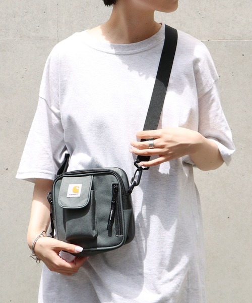 Carhartt WIP(カーハートダブリューアイピー)の「Carhartt WIP/カーハートダブリューアイピー ESSENTIALS BAG SMALL ショルダーバッグ ミニバッグ(ショルダーバッグ・メンズ・ベージュ/ブラック/グリーン/ワインレッド/ブラウン/パープル/ダークグリーン・ONE SIZE)」の10枚目の写真