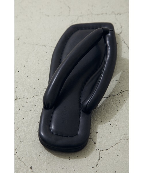 BLACK BY MOUSSY(ブラックバイマウジー)の「tong sandal(トングサンダル)(サンダル・レディース・ブラック/ライトグリーン・37/36/38)」の10枚目の写真