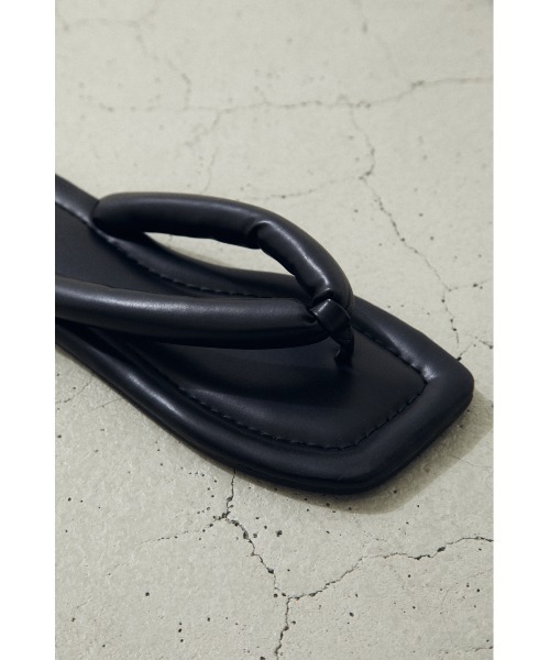 BLACK BY MOUSSY(ブラックバイマウジー)の「tong sandal(トングサンダル)(サンダル・レディース・ブラック/ライトグリーン・37/36/38)」の12枚目の写真