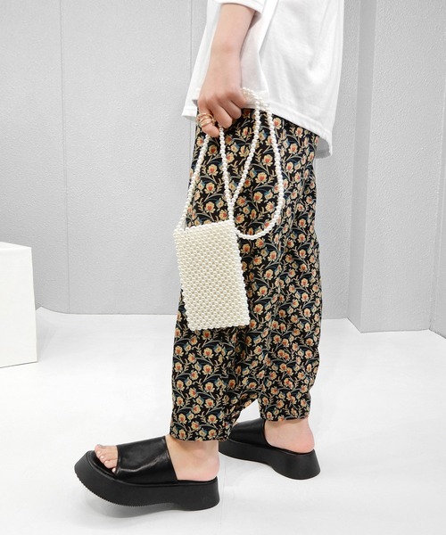 alala(アララ)の「フレアソールスライドスポサン ◇(サンダル・レディース・クリア/ブラック/アイボリー・LL/S/M/L)」の19枚目の写真