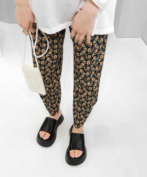 alala(アララ)の「フレアソールスライドスポサン ◇(サンダル・レディース・クリア/ブラック/アイボリー・LL/S/M/L)」の20枚目の写真