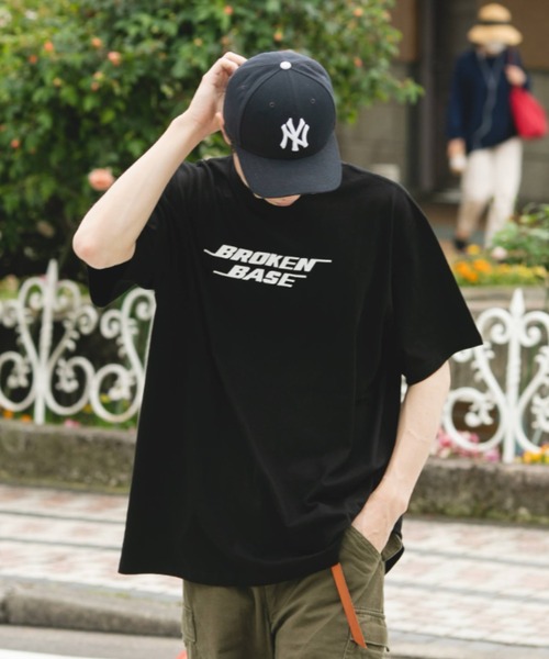 BROKEN BASE(ブロークンベース)の「モーションロゴTee(Tシャツ/カットソー・メンズ・ホワイト/ブラック・MEDIUM/LARGE)」の1枚目の写真