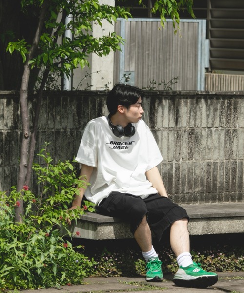 BROKEN BASE(ブロークンベース)の「モーションロゴTee(Tシャツ/カットソー・メンズ・ホワイト/ブラック・MEDIUM/LARGE)」の9枚目の写真