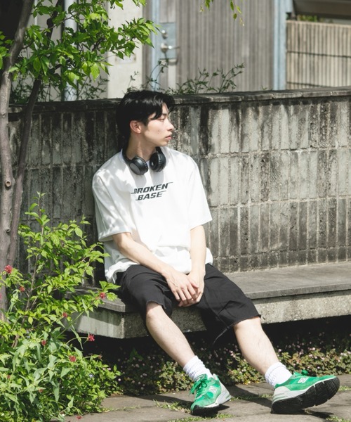 BROKEN BASE(ブロークンベース)の「モーションロゴTee(Tシャツ/カットソー・メンズ・ホワイト/ブラック・MEDIUM/LARGE)」の21枚目の写真
