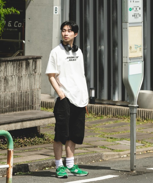 BROKEN BASE(ブロークンベース)の「モーションロゴTee(Tシャツ/カットソー・メンズ・ホワイト/ブラック・MEDIUM/LARGE)」の3枚目の写真