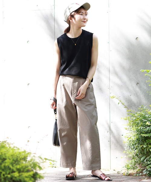 SLOBE IENA(スローブイエナ)の「リネン/PE天竺ノースリーブプルオーバー(ニット/セーター・レディース・ホワイト/ブラック/ベージュ/オレンジ・FREE)」の5枚目の写真