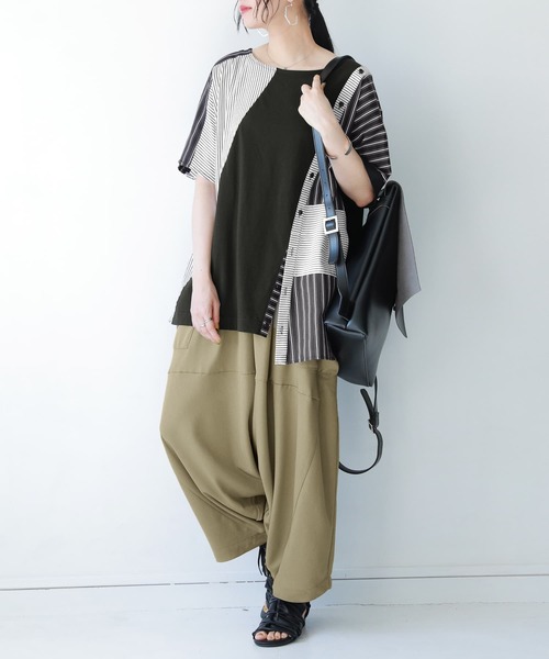 kOhAKU（コハク）の「『ストライプ柄切替ボタン開きアシメTシャツ』（Tシャツ/カットソー・レディース・ブラック・FREE）」の10枚目の写真