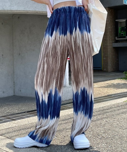 Chikashitsu +(チカシツプラス)の「【Chikashitsu +/チカシツプラス】pattern pleats pants/パターン プリーツ 柄 パンツ リラックス パンツ フレアパンツ(その他パンツ・メンズ・ブラック/ネイビー・ONE SIZE)」の8枚目の写真