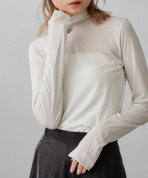 Lui's（ルイス）の「シアー天竺タートルネックプルオーバー（Tシャツ/カットソー・レディース・オレンジ/ブラック/ホワイト系その他/パープル・FREE）」の2枚目の写真