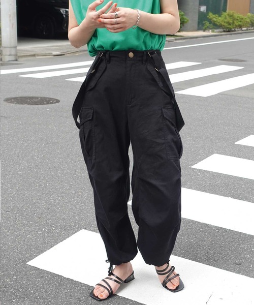 CORNERS（コーナーズ）の「サスペンダー付きカーゴパンツ（カーゴパンツ・レディース・ブラック/ベージュ/カーキ・M/L）」の8枚目の写真