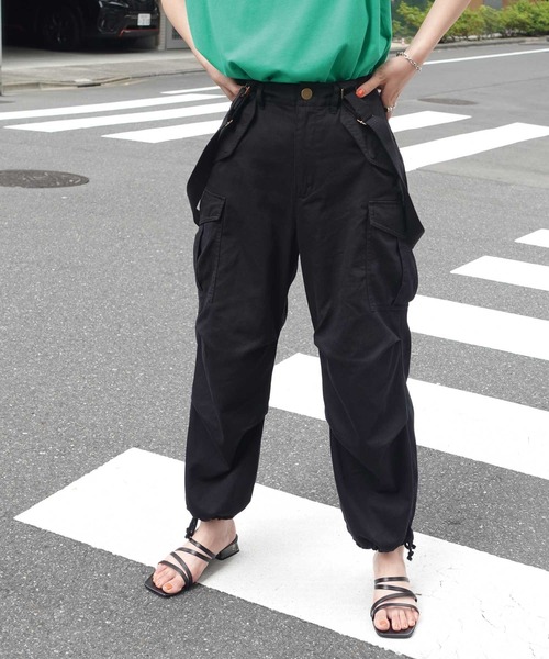 CORNERS（コーナーズ）の「サスペンダー付きカーゴパンツ（カーゴパンツ・レディース・ブラック/ベージュ/カーキ・M/L）」の9枚目の写真