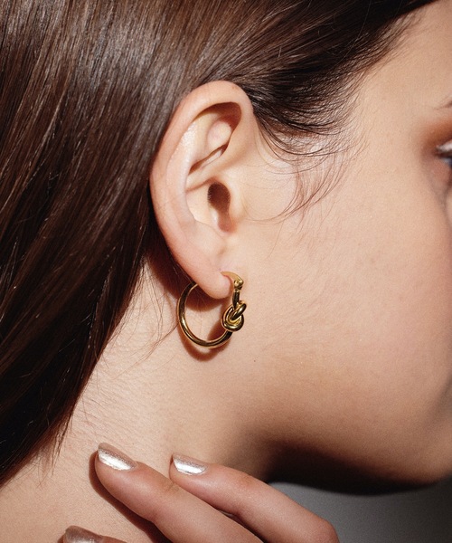 CENE（セネ）の「【CENE】セネ/ノットフープピアス（ピアス（両耳用）・レディース・シルバー/ゴールド・FREE）」の13枚目の写真