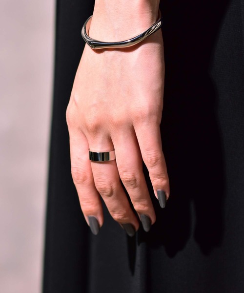 LHME(エルエイチエムイー)の「LHME ワイドリング/サージカルステンレス316L(金属アレルギー対応)(リング・レディース・シルバー/ゴールド・9号/11号/13号/15号)」の12枚目の写真