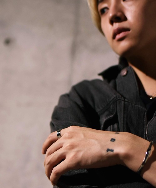 LHME(エルエイチエムイー)の「LHME ワイドリング/サージカルステンレス316L(金属アレルギー対応)(リング・レディース・シルバー/ゴールド・9号/11号/13号/15号)」の22枚目の写真