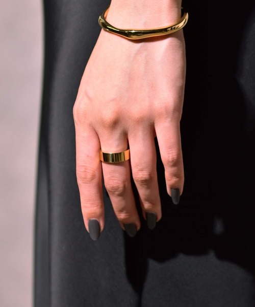 LHME(エルエイチエムイー)の「LHME ワイドリング/サージカルステンレス316L(金属アレルギー対応)(リング・レディース・シルバー/ゴールド・9号/11号/13号/15号)」の9枚目の写真