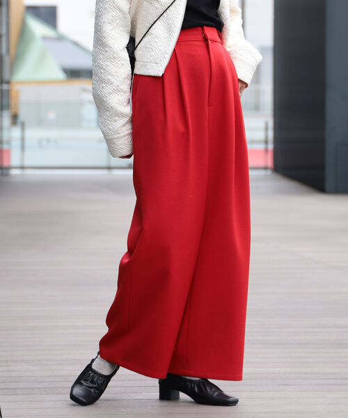 Ray BEAMS（レイビームス）の「Ray BEAMS / カラー ワイド パンツ（その他パンツ・レディース・レッド/ブルー・1/0）」の2枚目の写真