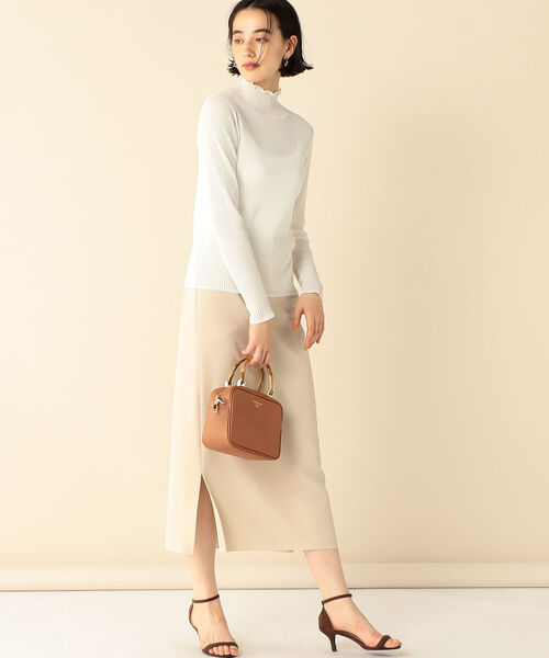 NOLLEY’S(ノーリーズ)の「シアーリブハイネックプルオーバーニット(ニット/セーター・レディース・ブラック/オフホワイト/ゴールド・38)」の14枚目の写真