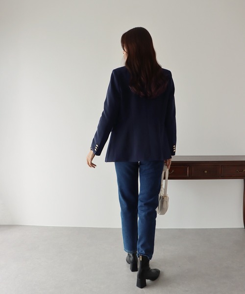 金ボタンダブルジャケット