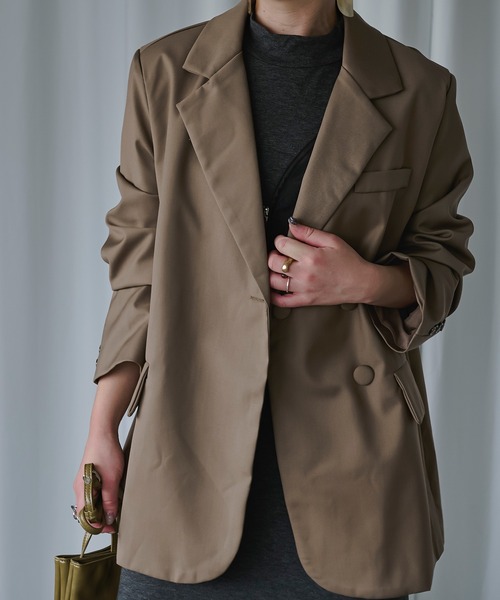 Ezick(エジック)の「バックポケットテーラードジャケット(テーラードジャケット・レディース・ブラック/ダークベージュ・FREE)」の22枚目の写真