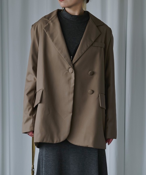 Ezick(エジック)の「バックポケットテーラードジャケット(テーラードジャケット・レディース・ブラック/ダークベージュ・FREE)」の20枚目の写真