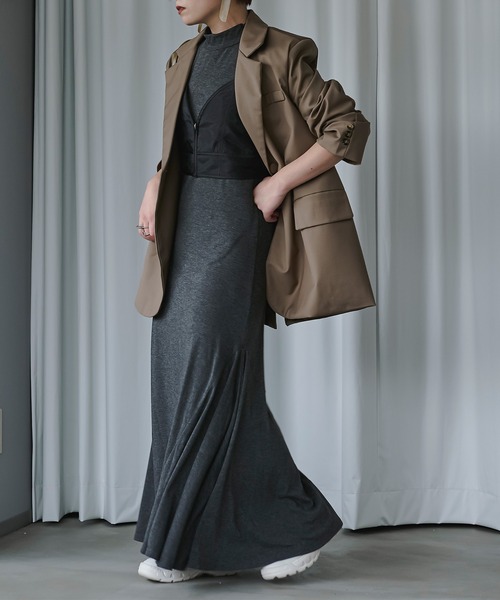 Ezick(エジック)の「バックポケットテーラードジャケット(テーラードジャケット・レディース・ブラック/ダークベージュ・FREE)」の14枚目の写真