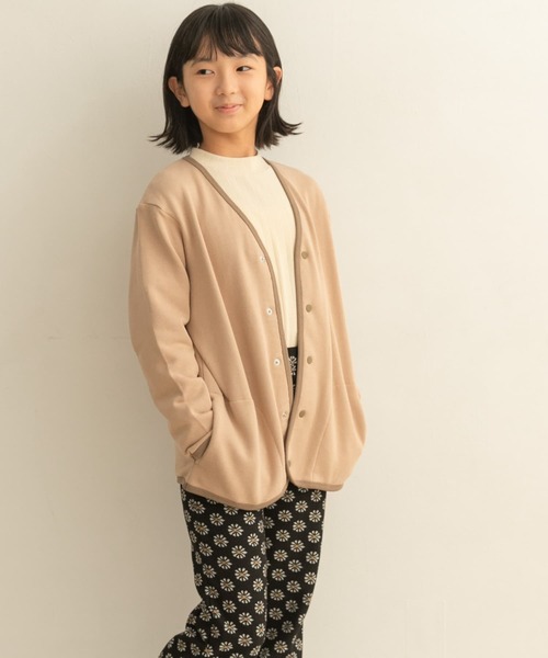 URBAN RESEARCH DOORS（アーバンリサーチドアーズ）の「裏毛Vネックカーディガン(KIDS)（カーディガン/ボレロ・キッズ・チャコールグレー/ベージュ・135/150/105/120）」の16枚目の写真