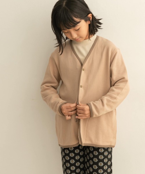 URBAN RESEARCH DOORS（アーバンリサーチドアーズ）の「裏毛Vネックカーディガン(KIDS)（カーディガン/ボレロ・キッズ・チャコールグレー/ベージュ・135/150/105/120）」の17枚目の写真