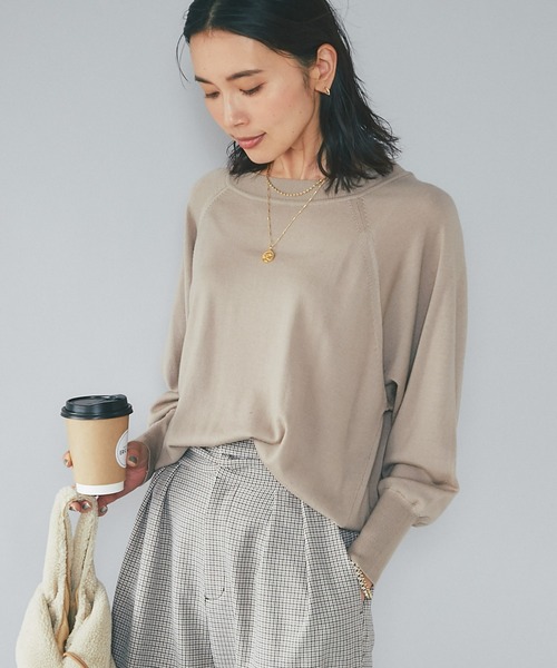 RIVE DROITE(リヴドロワ)の「抜け感のあるラウンドボートネック/カシミヤ混バックコクーンラグランニット(ニット/セーター・レディース・チャコールグレー/グレー系その他/パープル/グリーン系その他・FREE)」の1枚目の写真