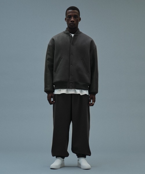 COOTIE PRODUCTIONS（クーティープロダクションズ）の「Wool Melton Error Fit Stadium Jacket（スタジャン・メンズ・ブラック/グレー・SMALL/MEDIUM/LARGE）」の3枚目の写真