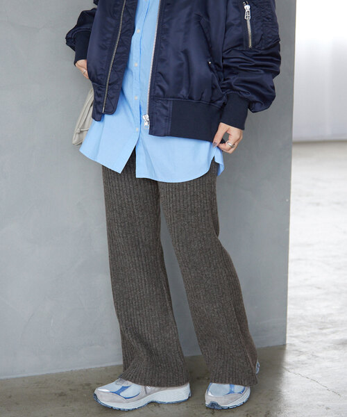 SLOBE IENA(スローブイエナ)の「エアリーリブニットパンツ(その他パンツ・レディース・ブラック/チャコールグレー・36/38)」の2枚目の写真