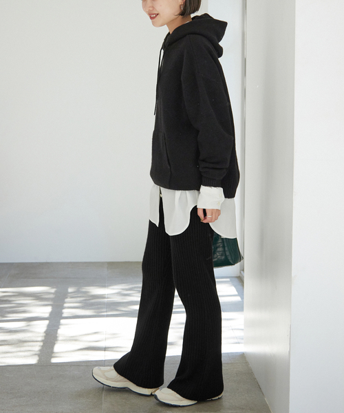 SLOBE IENA(スローブイエナ)の「エアリーリブニットパンツ(その他パンツ・レディース・ブラック/チャコールグレー・36/38)」の4枚目の写真