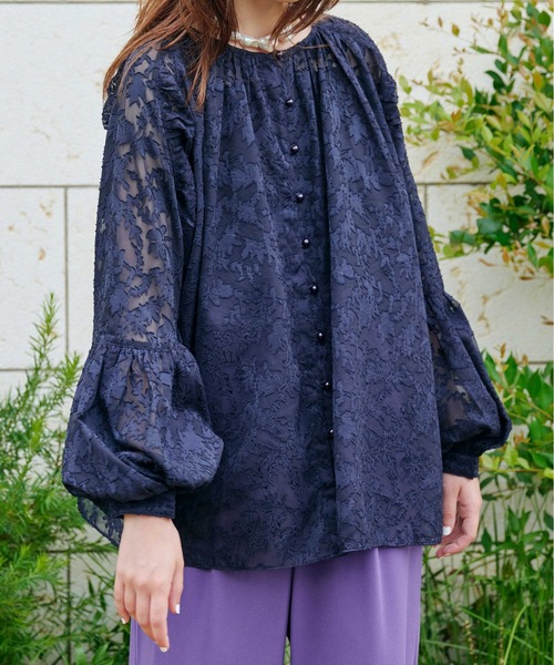 KOH.style（コースタイル）の「カットジャカード2WAYブラウス（シャツ/ブラウス・レディース・ベージュ/オフホワイト/ブラック・FREE）」の5枚目の写真