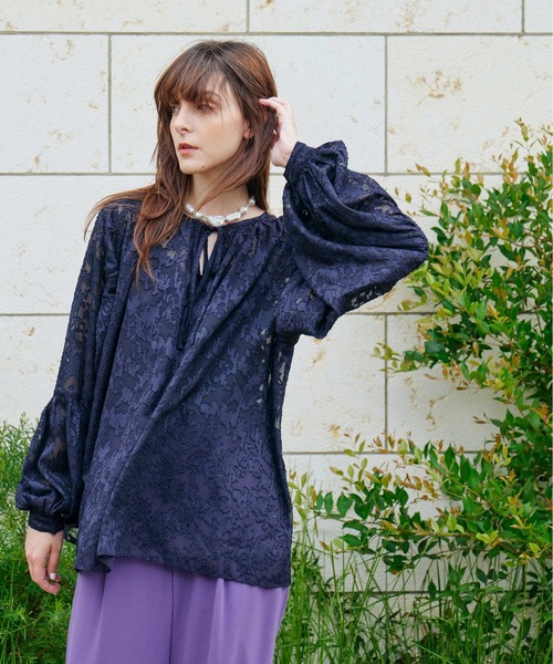 KOH.style（コースタイル）の「カットジャカード2WAYブラウス（シャツ/ブラウス・レディース・ベージュ/オフホワイト/ブラック・FREE）」の10枚目の写真