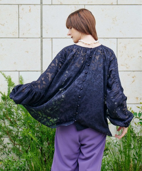 KOH.style（コースタイル）の「カットジャカード2WAYブラウス（シャツ/ブラウス・レディース・ベージュ/オフホワイト/ブラック・FREE）」の11枚目の写真