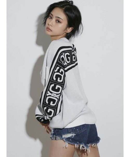 GYDA（ジェイダ）の「Back Symmetry GYDA LINE ニットトップス（ニット/セーター・レディース・パープル/ブラック/オフホワイト・FREE）」の15枚目の写真