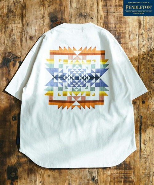 PENDLETON（ペンドルトン）の「【PENDLETON(ペンドルトン)】別注バックプリントTシャツ（Tシャツ/カットソー・メンズ・オフホワイト/ブルー/ライトグレー/ブラック/アイボリー/ブルー系その他/チャコールグレー/マスタード/パープル/イエロー/レッド/ダークブルー・MEDIUM/LARGE）」の5枚目の写真