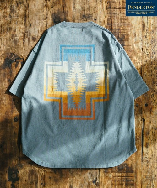 PENDLETON（ペンドルトン）の「【PENDLETON(ペンドルトン)】別注バックプリントTシャツ（Tシャツ/カットソー・メンズ・オフホワイト/ブルー/ライトグレー/ブラック/アイボリー/ブルー系その他/チャコールグレー/マスタード/パープル/イエロー/レッド/ダークブルー・MEDIUM/LARGE）」の6枚目の写真
