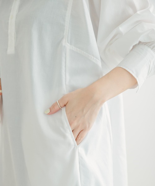 ITEMS URBANRESEARCH（アイテムズ アーバンリサーチ）の「ミリタリーベスト×シャツワンピースセット(セットアイテム)（シャツワンピース・レディース・ネイビー/ホワイト・FREE）」の12枚目の写真