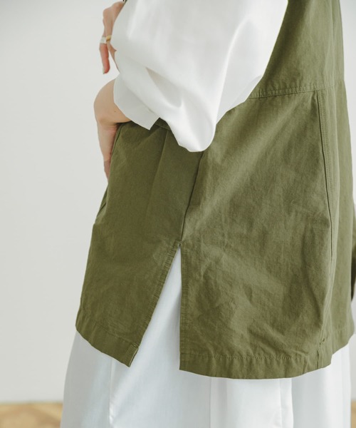 ITEMS URBANRESEARCH（アイテムズ アーバンリサーチ）の「ミリタリーベスト×シャツワンピースセット(セットアイテム)（シャツワンピース・レディース・ネイビー/ホワイト・FREE）」の20枚目の写真