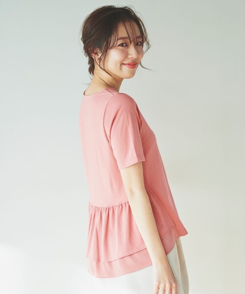 Feroux(フェルゥ)の「【UVケア】バックペプラムチュニック Tシャツ(Tシャツ/カットソー・レディース・ブラック系/ホワイト系1/スカイブルー系/アイボリー系/ホワイト系/ピンク系/黄緑系/オレンジ系・F)」の7枚目の写真
