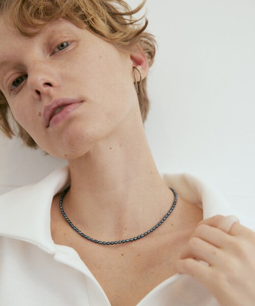 and cloud（アンドクラウド）の「Color Pearl Blue Necklace（ネックレス・レディース・ブラック・FREE）」の4枚目の写真